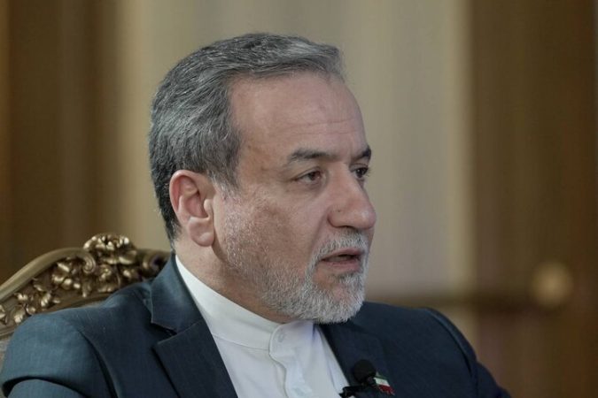 عراقچی: بمب اتمی ایران، توانایی «نه گفتن» در برابر قدرت‌هاست